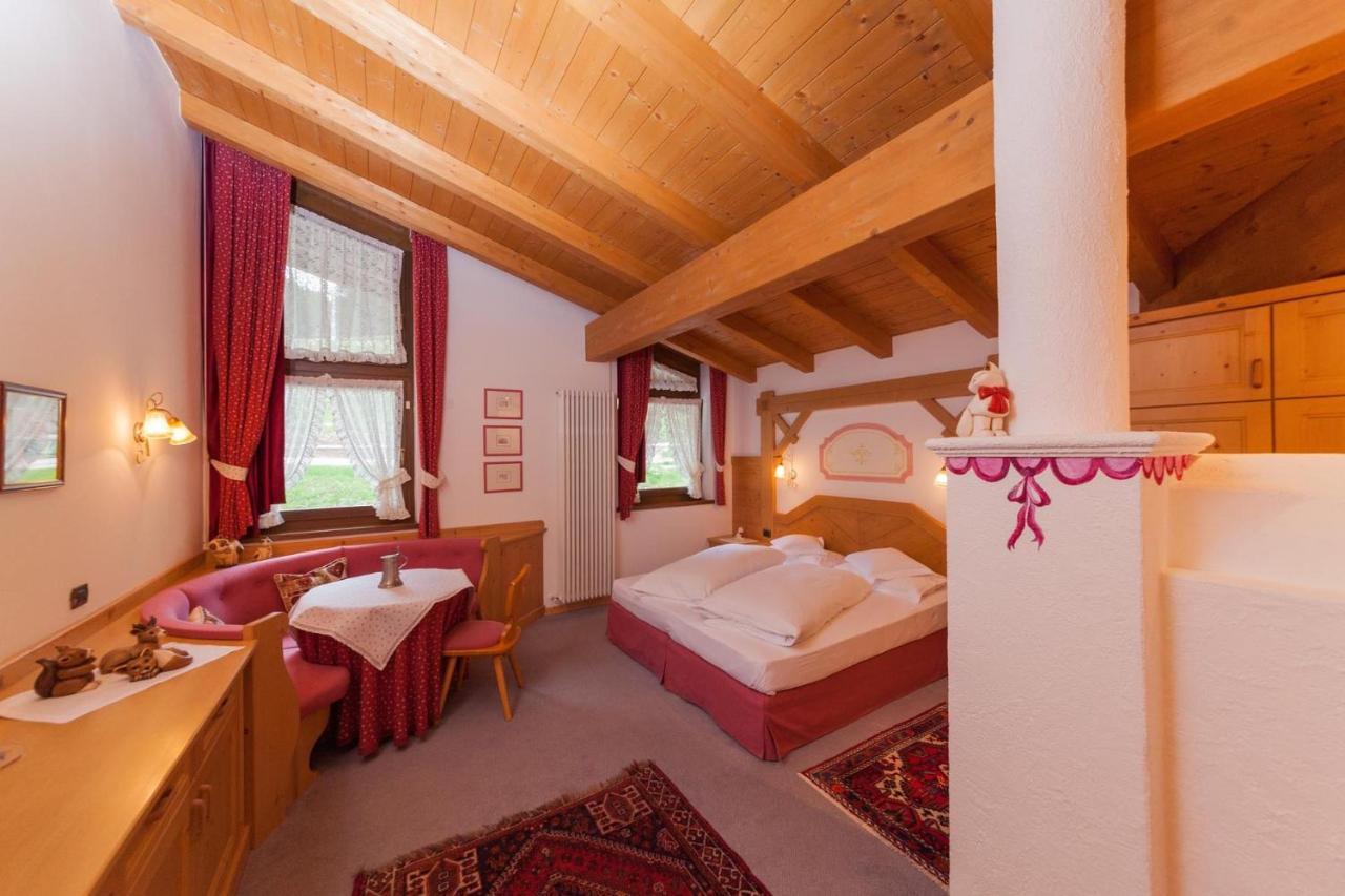 Hotel Malga Ces San Martino Di Castrozza Esterno foto