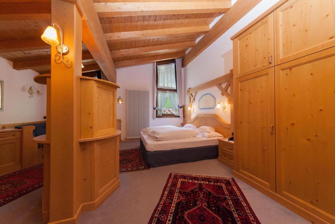 Hotel Malga Ces San Martino Di Castrozza Esterno foto