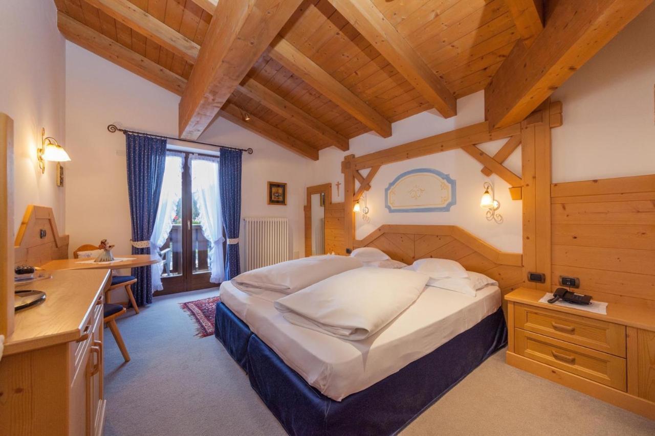 Hotel Malga Ces San Martino Di Castrozza Esterno foto